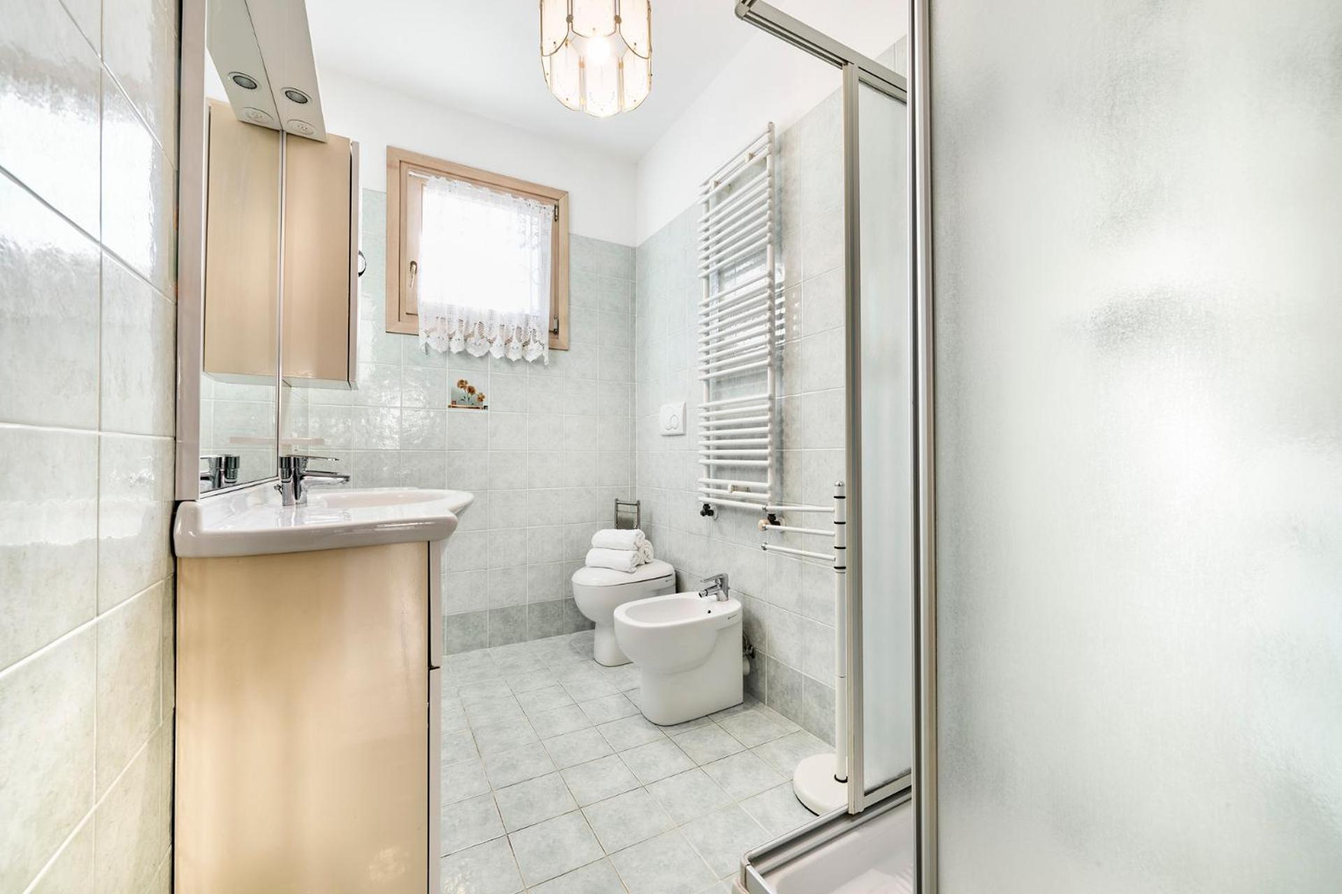 Flowers House - Host Solution * Lido di Jesolo