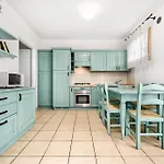 Apartment Flowers House - Host Solution